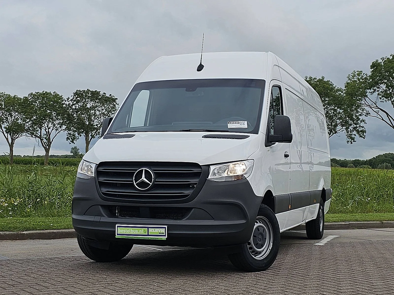 Mercedes-Benz Sprinter (2022) — foto 1