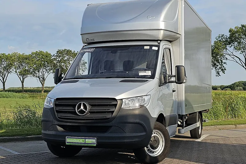 Mercedes-Benz Sprinter (2024)