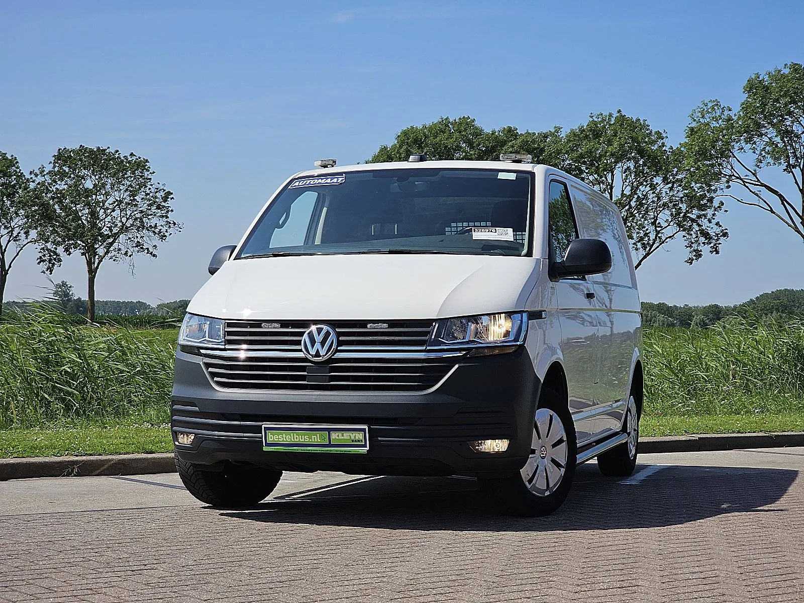 Volkswagen Transporter (2022) — foto 1
