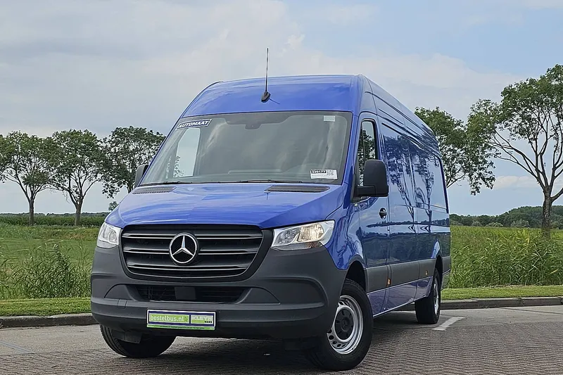 Mercedes-Benz Sprinter (2024)