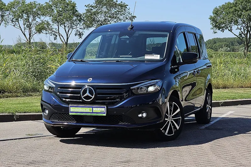 Mercedes-Benz EQT (2025)