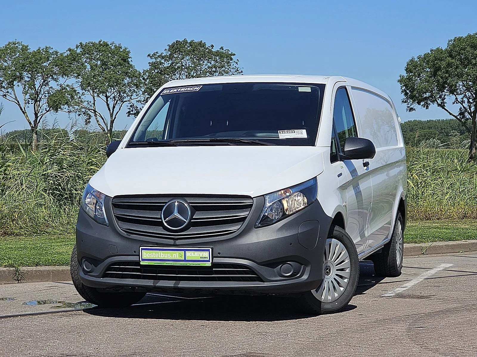 Mercedes-Benz eVito (2024) — foto 1