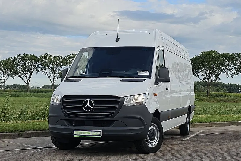 Mercedes-Benz Sprinter (2024)