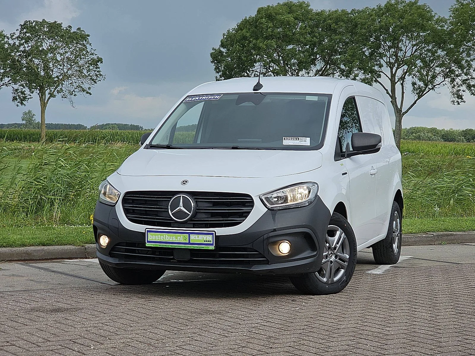 Mercedes-Benz eCitan (2024) — foto 1