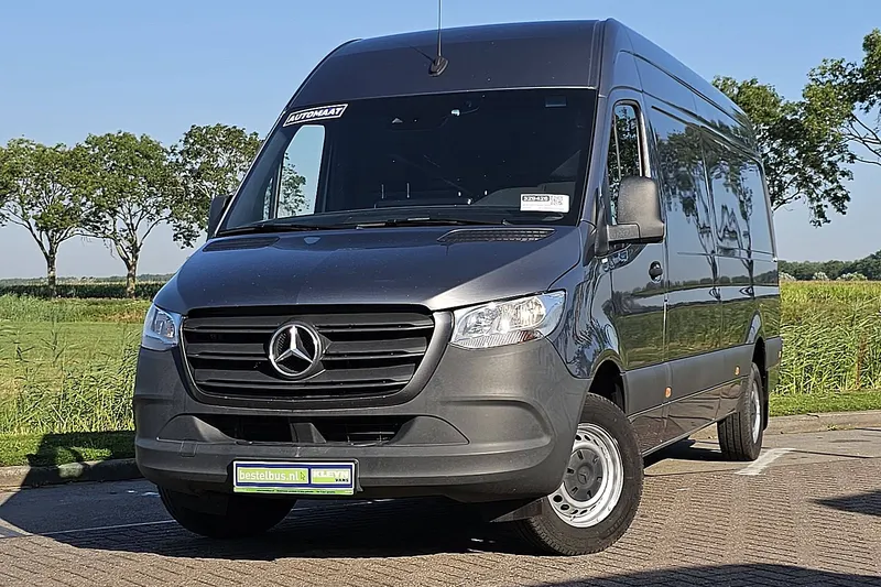 Mercedes-Benz Sprinter (2023)