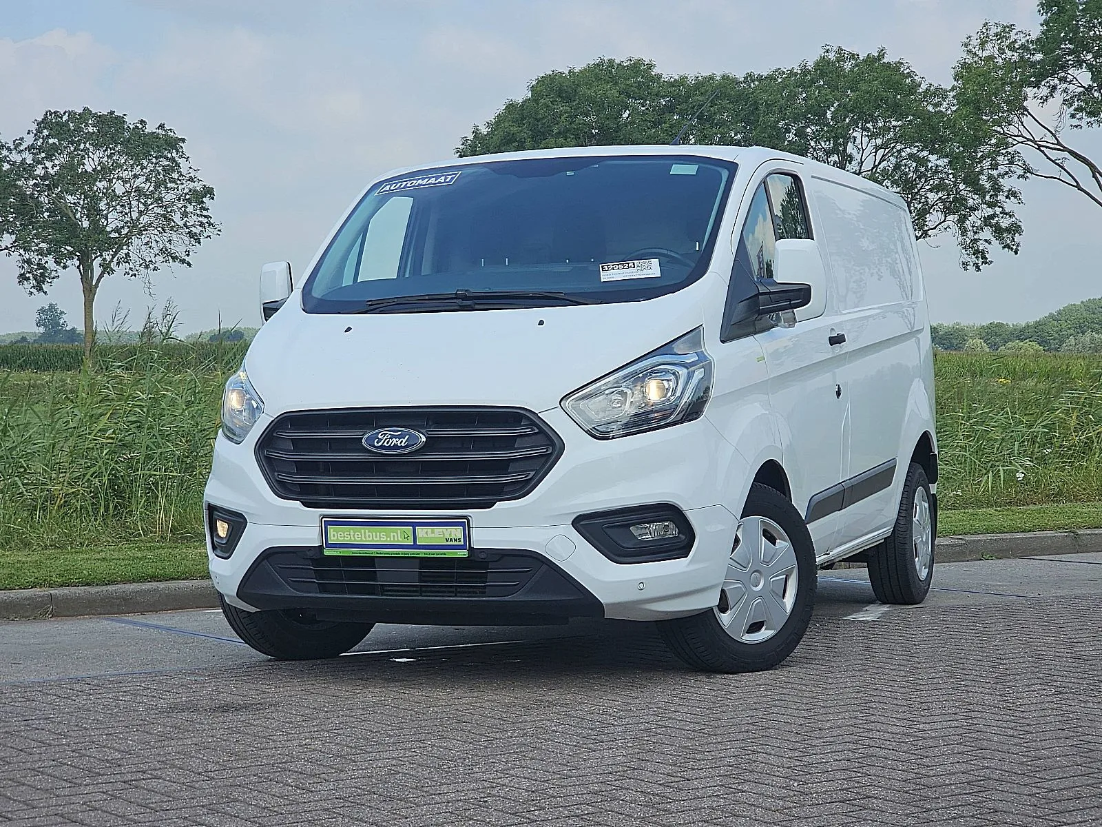 Ford Transit (2019) — foto 1