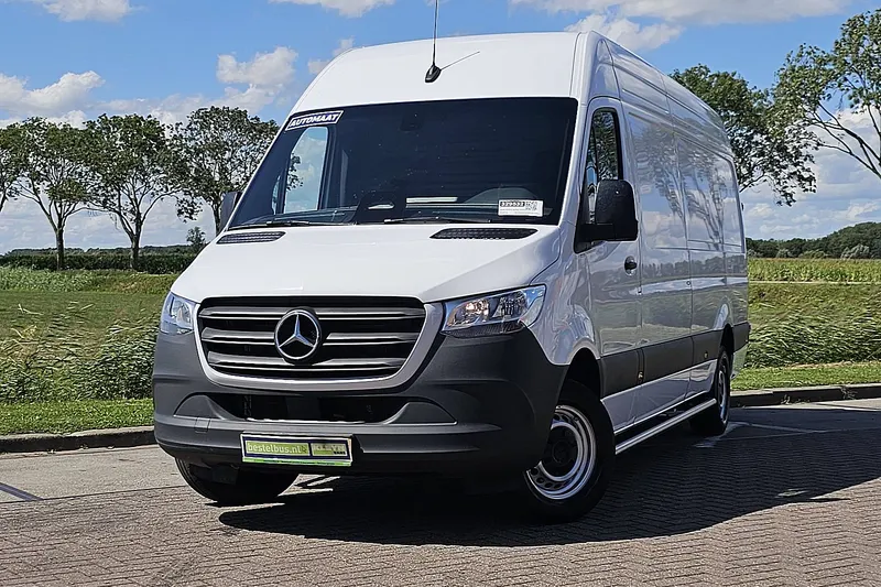Mercedes-Benz Sprinter (2024)