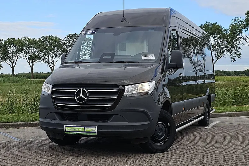 Mercedes-Benz Sprinter (2024)