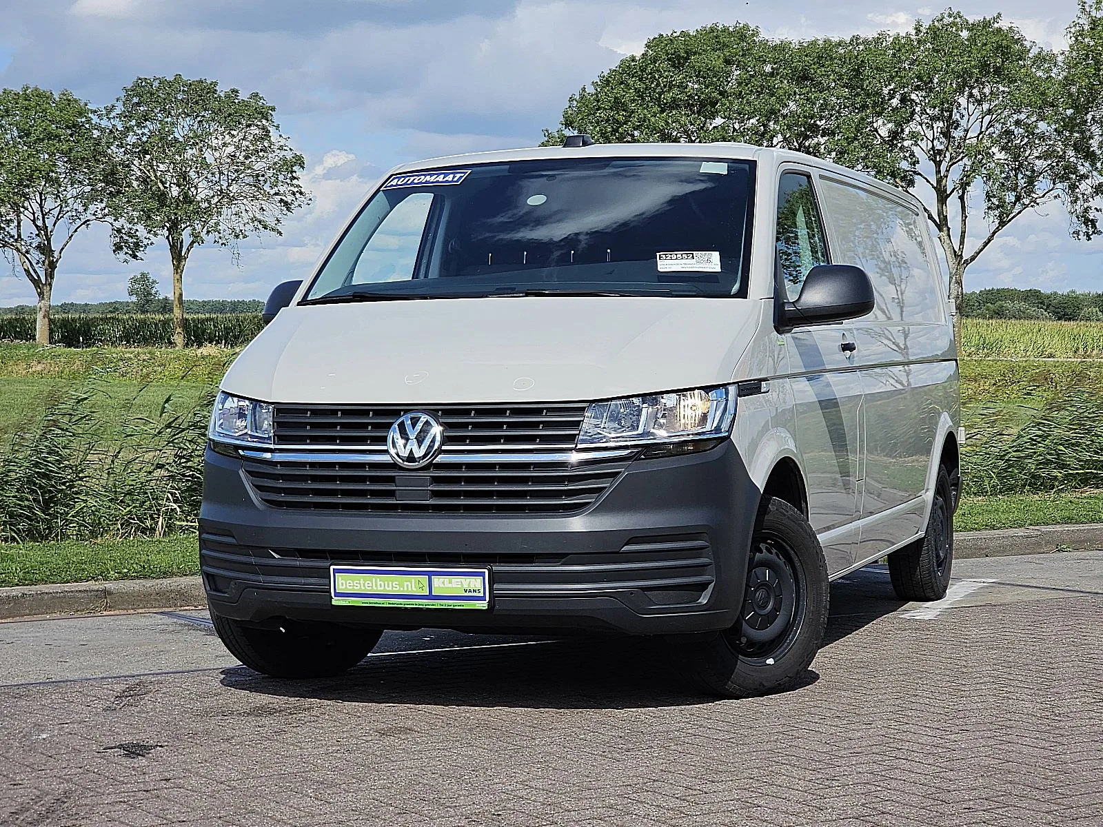 Volkswagen Transporter (2024) — foto 1
