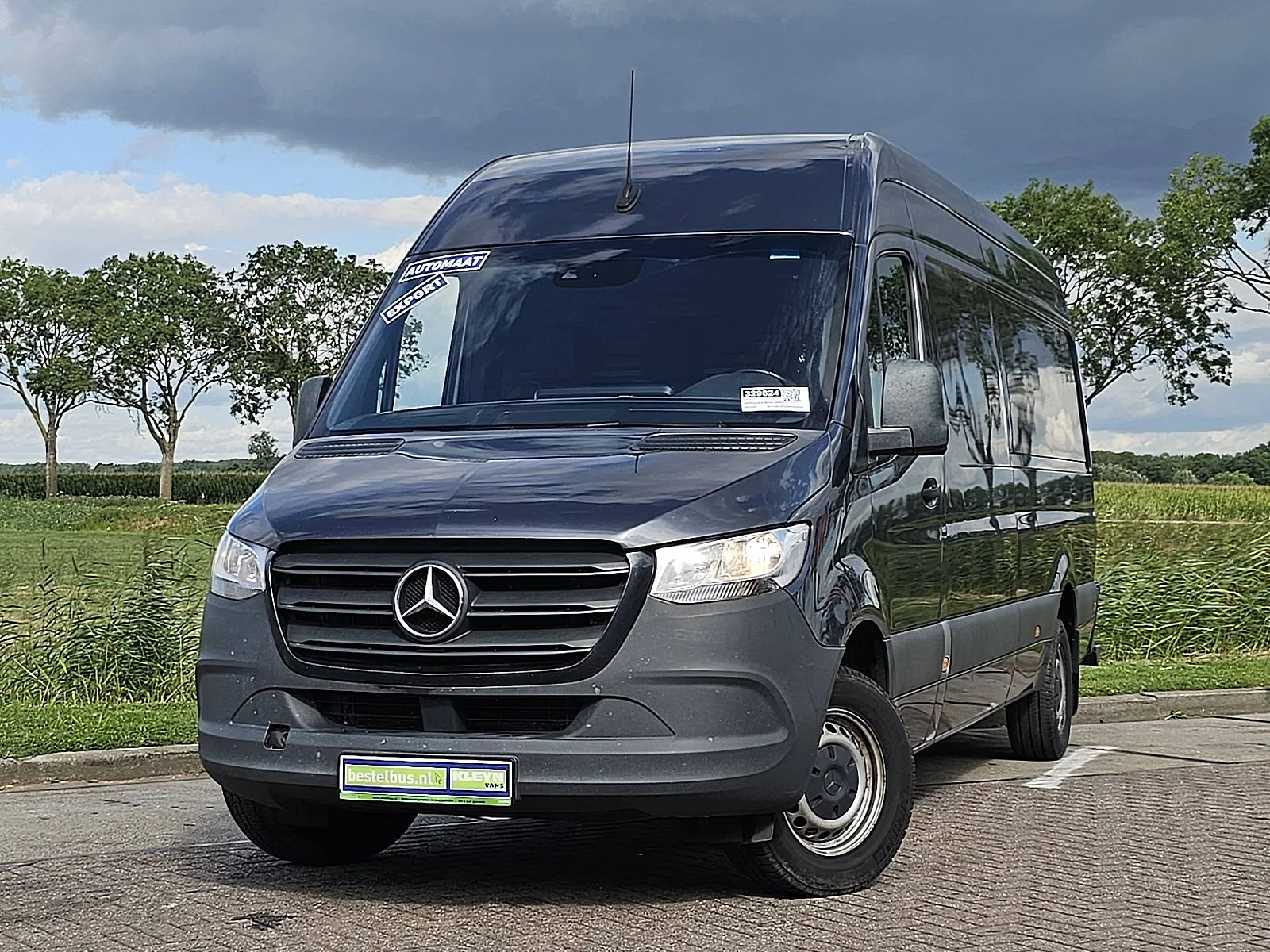 Mercedes-Benz Sprinter (2023) — foto 1
