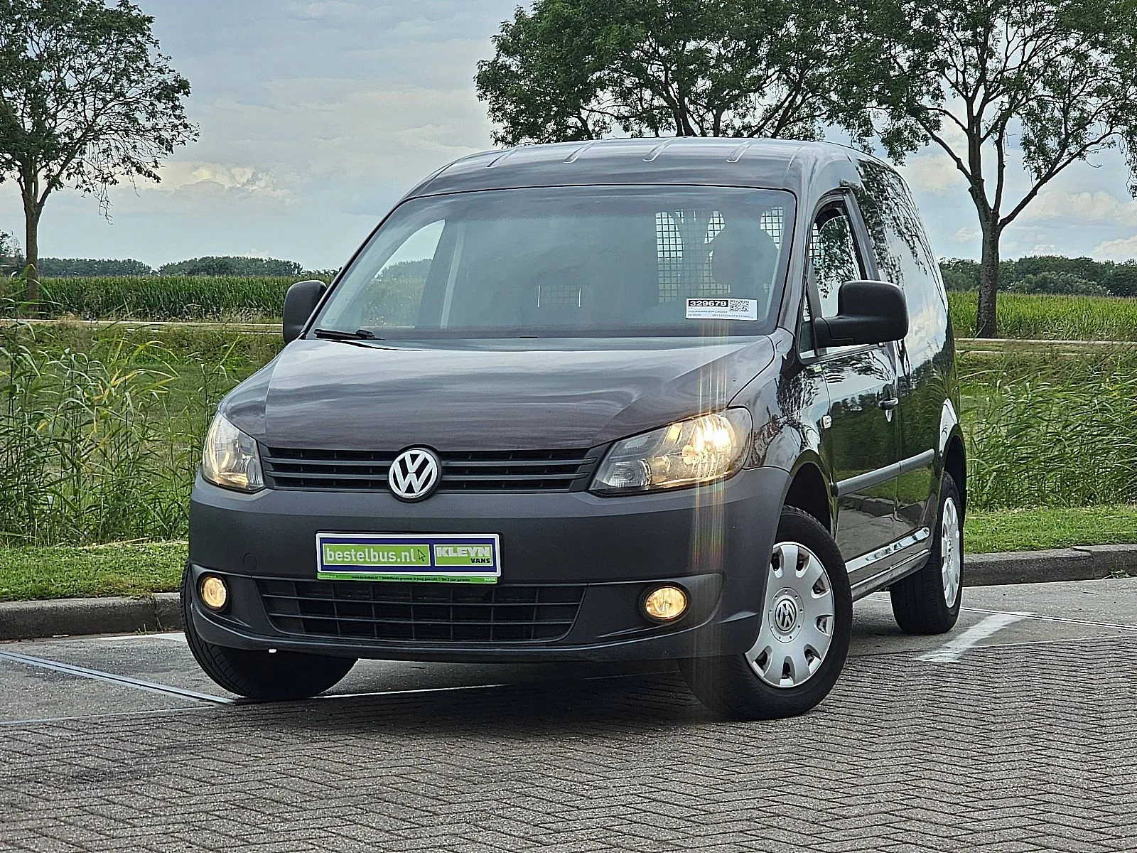 Volkswagen Caddy (2015) — foto 1