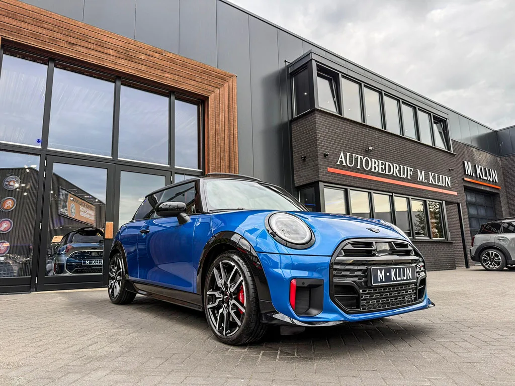 MINI John Cooper Works (2025) — foto 1