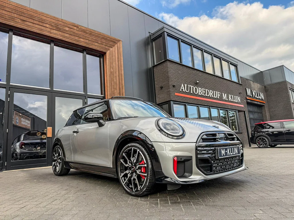 MINI John Cooper Works (2025) — foto 1