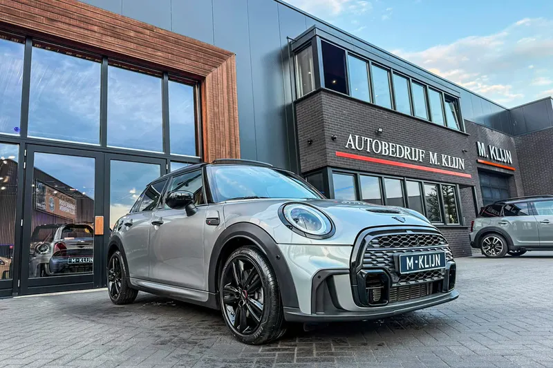 MINI Cooper S (2023)