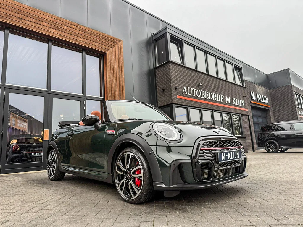 MINI Cabrio (2023) — foto 1