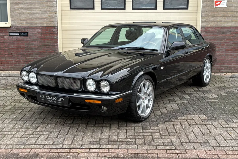 Jaguar XJR (1999)