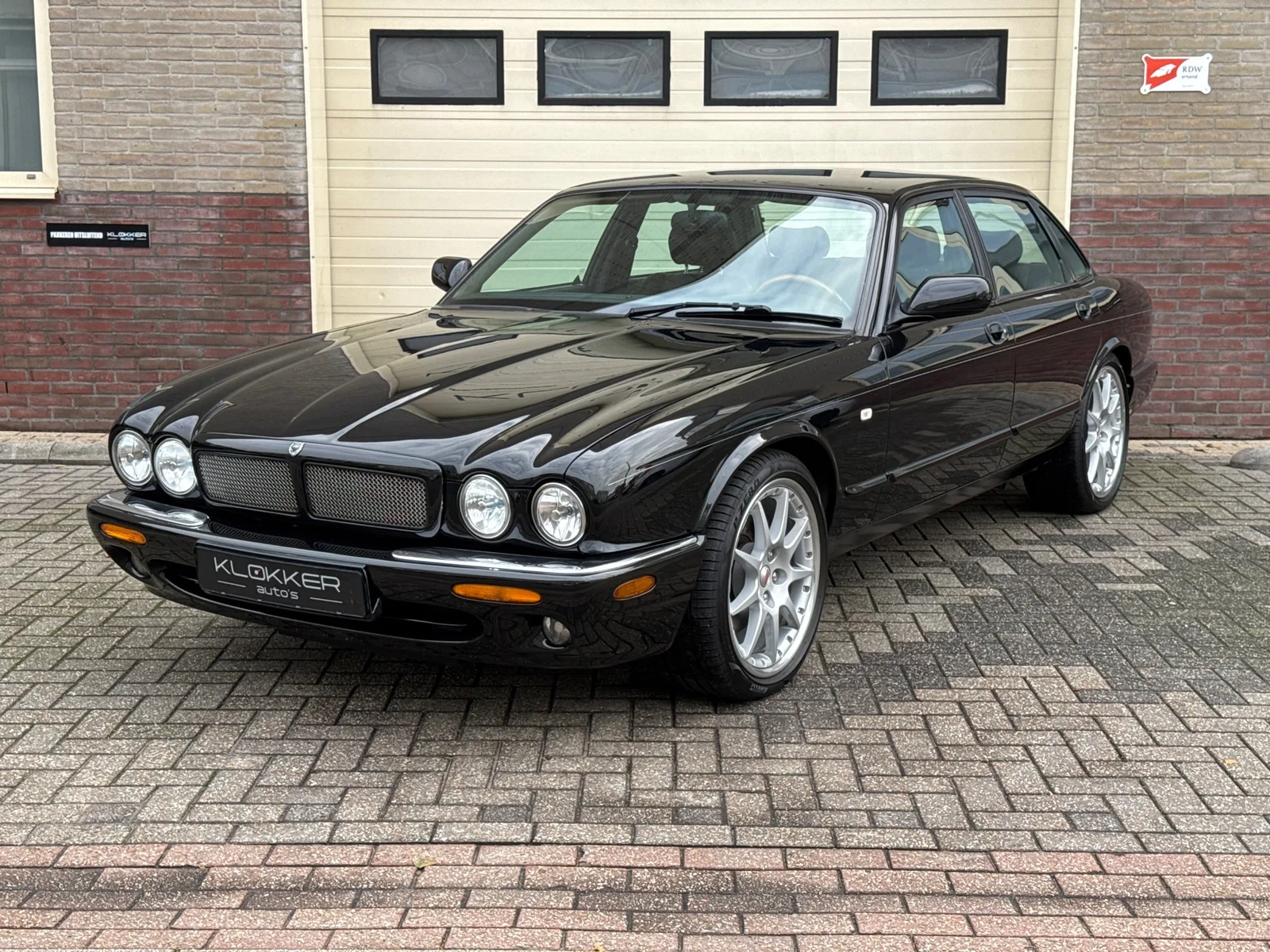 Jaguar XJR (1999) — foto 1