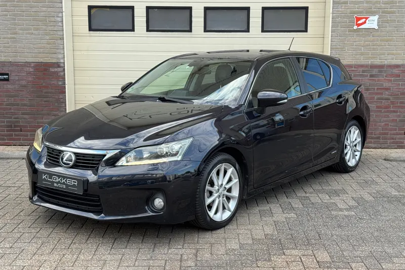 Lexus CT (2011)
