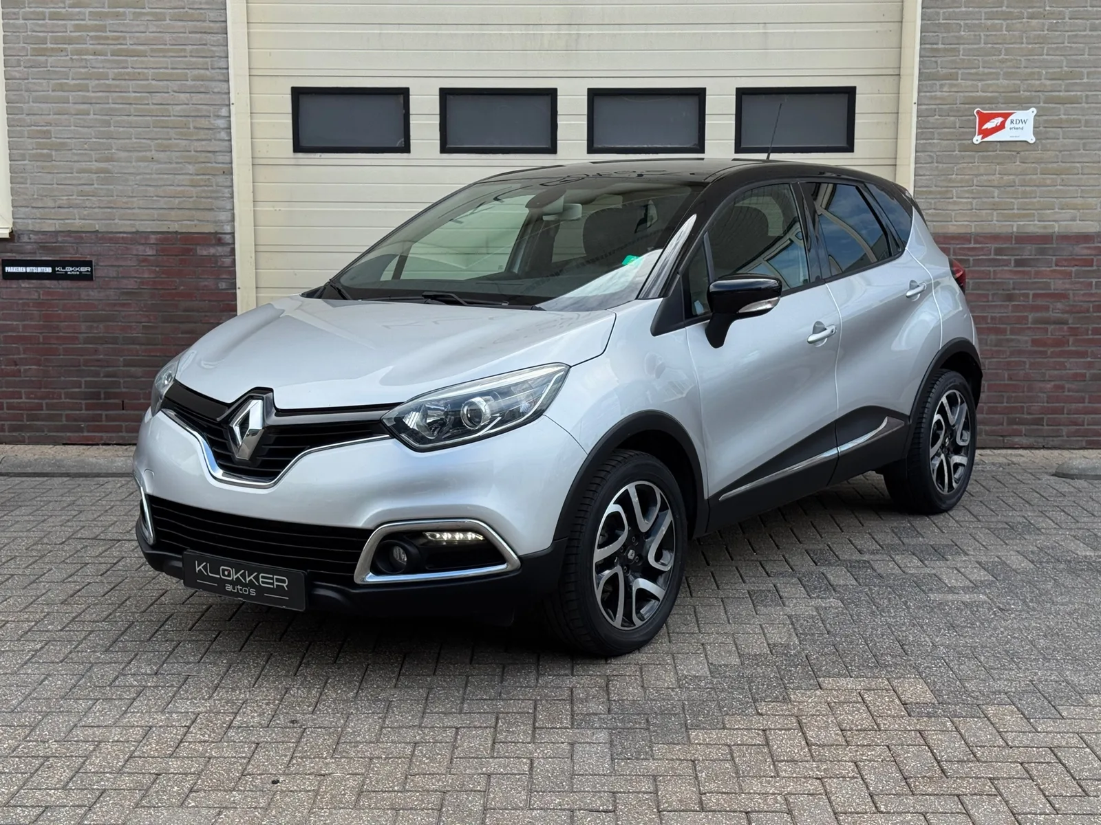 Renault Captur (2016) — foto 1