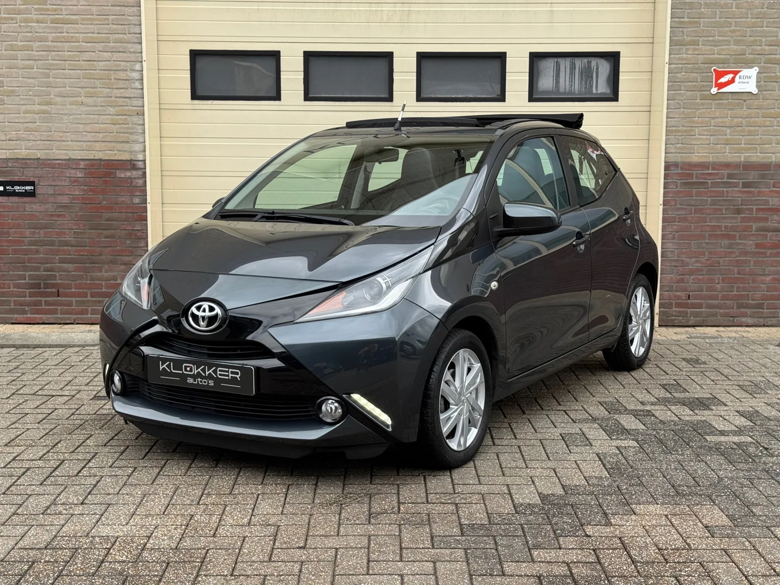 Toyota Aygo (2015) — foto 1