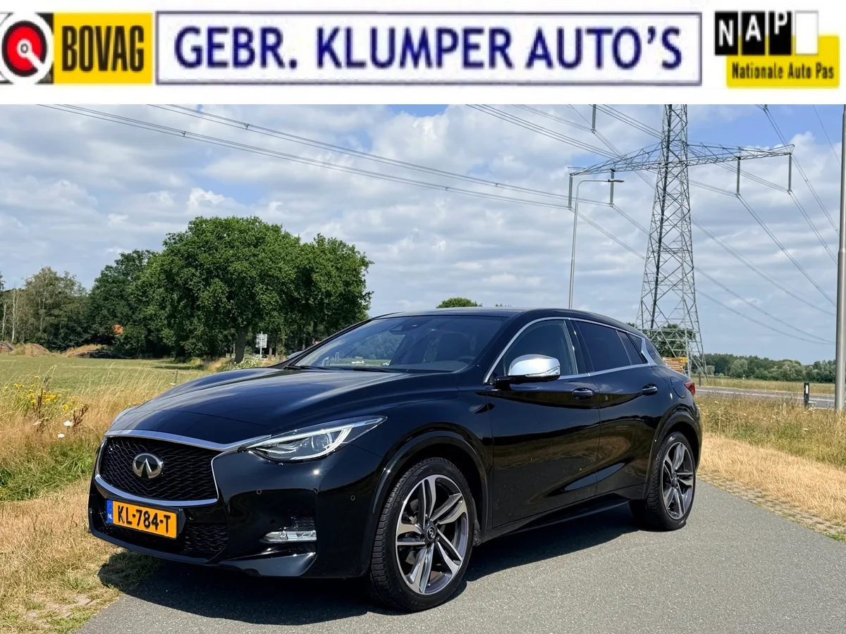 Infiniti Q30 (2016) — foto 1