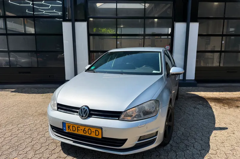 Volkswagen Golf (2014)