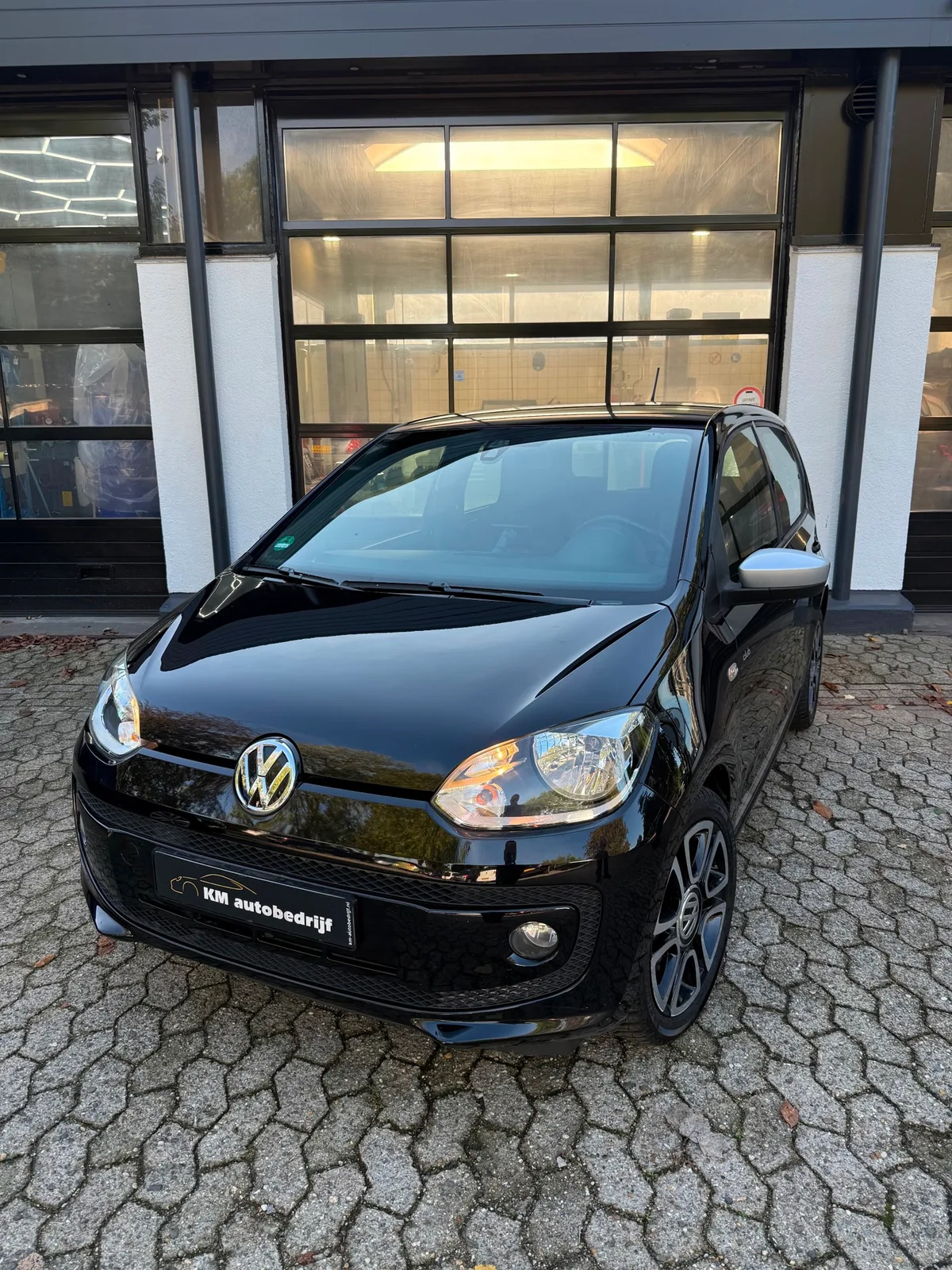 Volkswagen Up! (2015) — foto 1