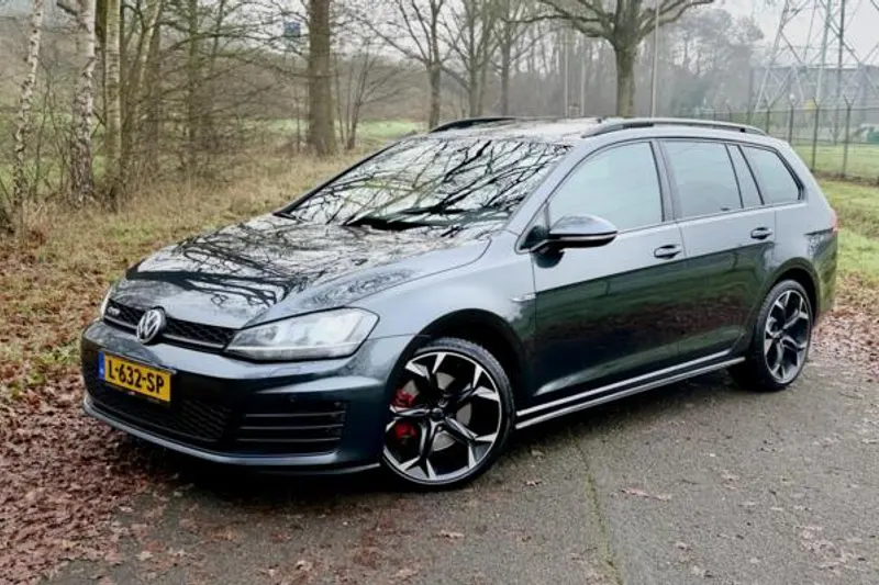 Volkswagen Golf (2021)