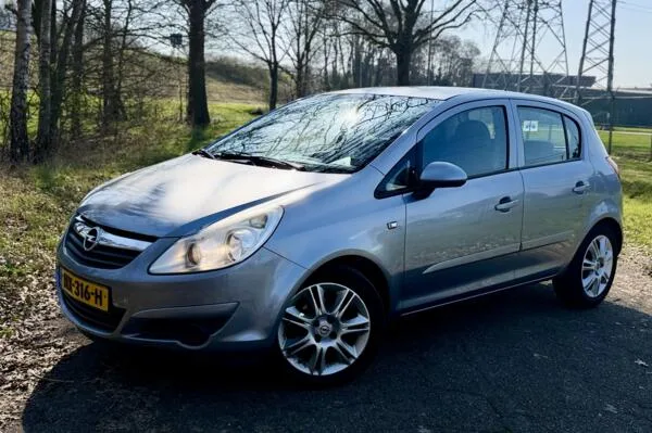 Opel Corsa (2006) — foto 1