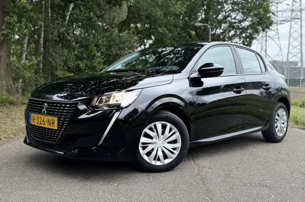 Peugeot 208 (2022) — foto 1