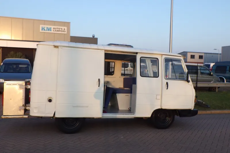 Peugeot J9 (1990)