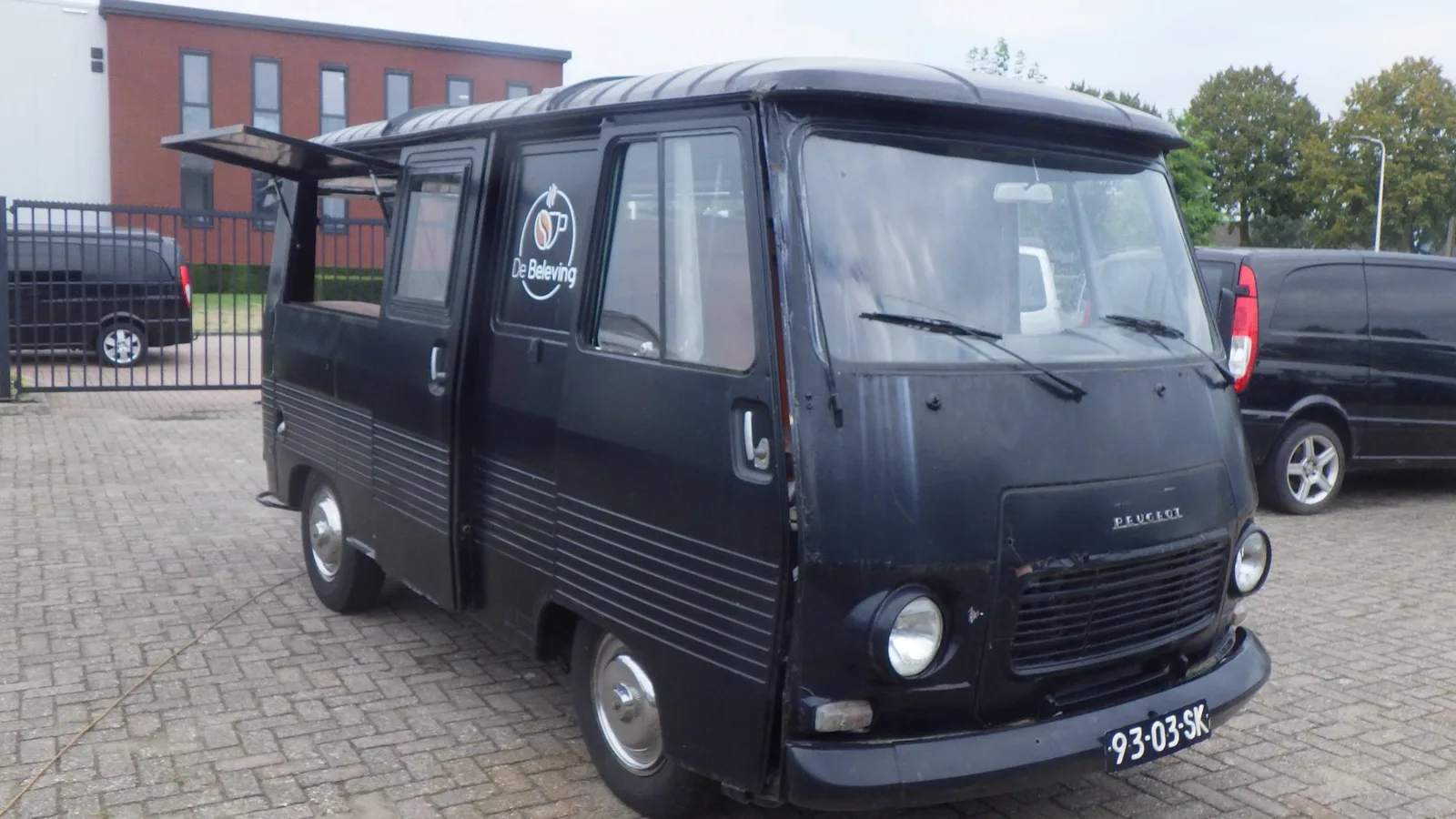 Peugeot J7EKAMPEERAUTO (1971) — foto 1