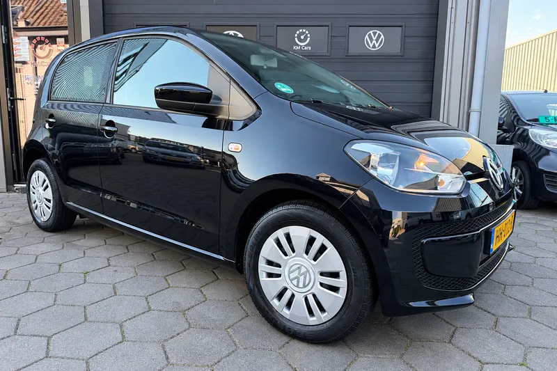 Volkswagen Up! (2015)