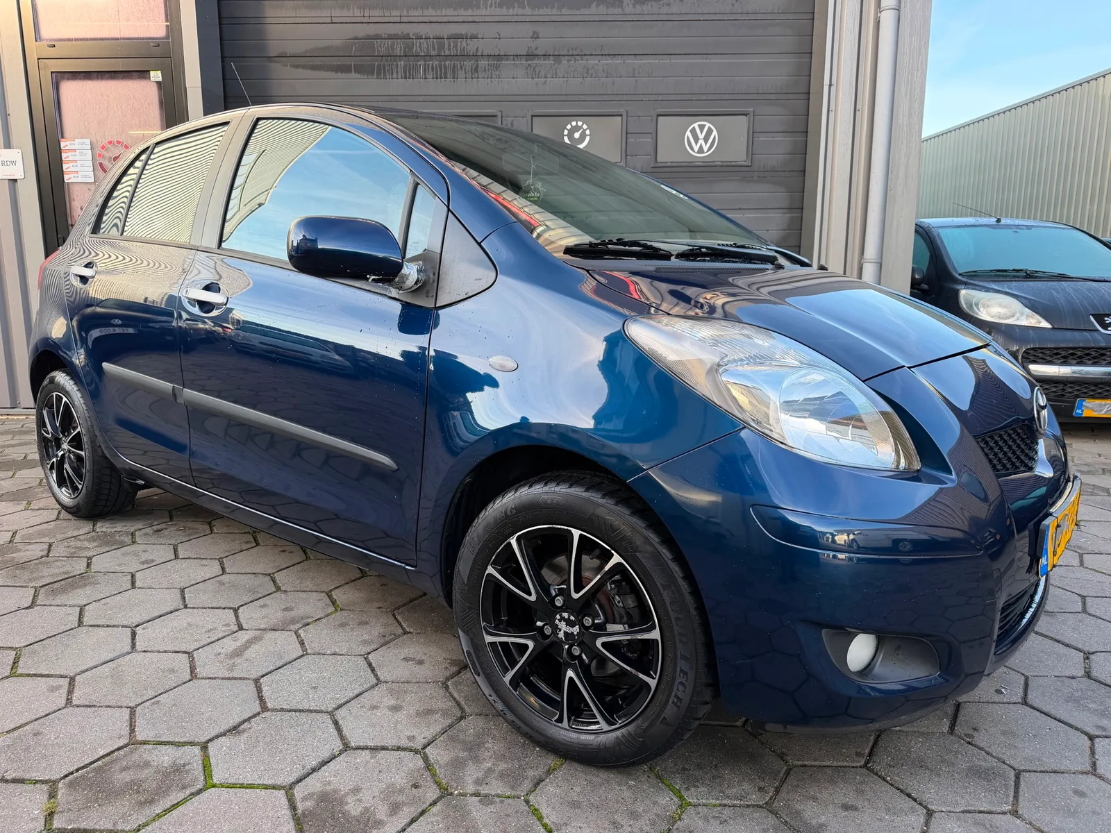 Toyota Yaris (2010) — foto 1