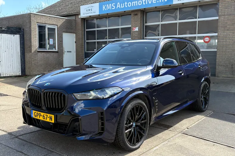 BMW X5 (2024)