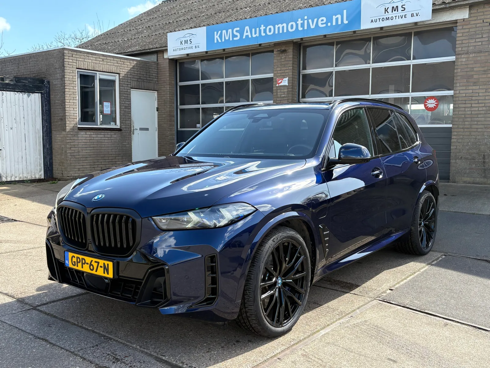 BMW X5 (2024) — foto 1