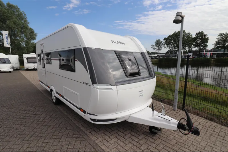 Hobby De Luxe (2027)