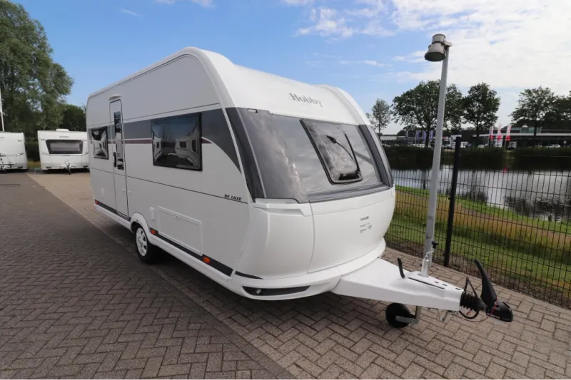 Hobby De Luxe (2027)