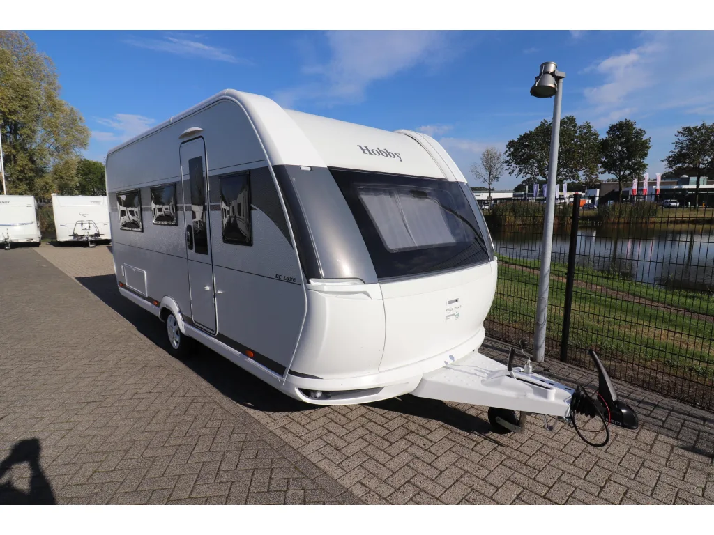 Hobby De Luxe (2027) — foto 1