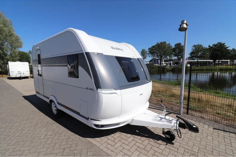 Hobby De Luxe (2027)