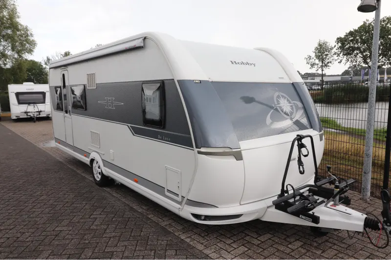 Hobby De Luxe (2015)