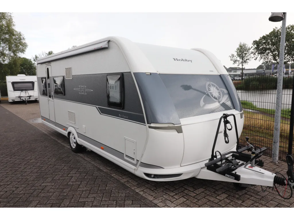 Hobby De Luxe (2015) — foto 1