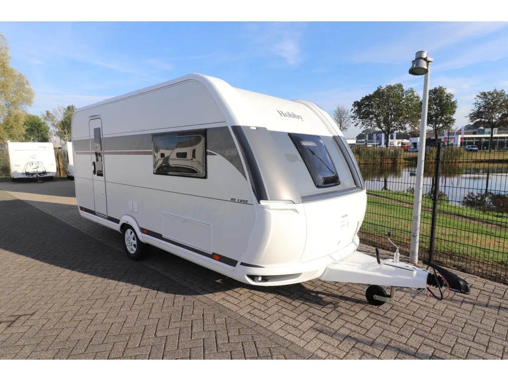 Hobby De Luxe (2027) — foto 1