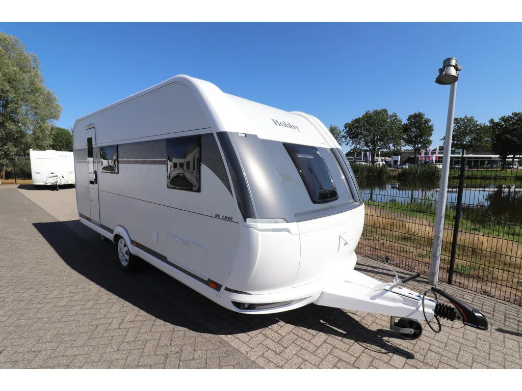 Hobby De Luxe (2027) — foto 1