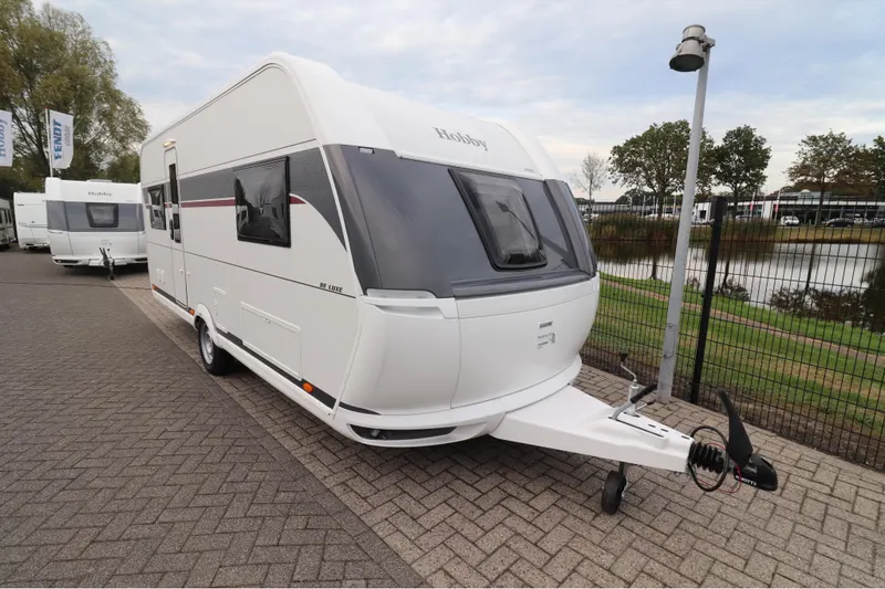 Hobby De Luxe (2027)