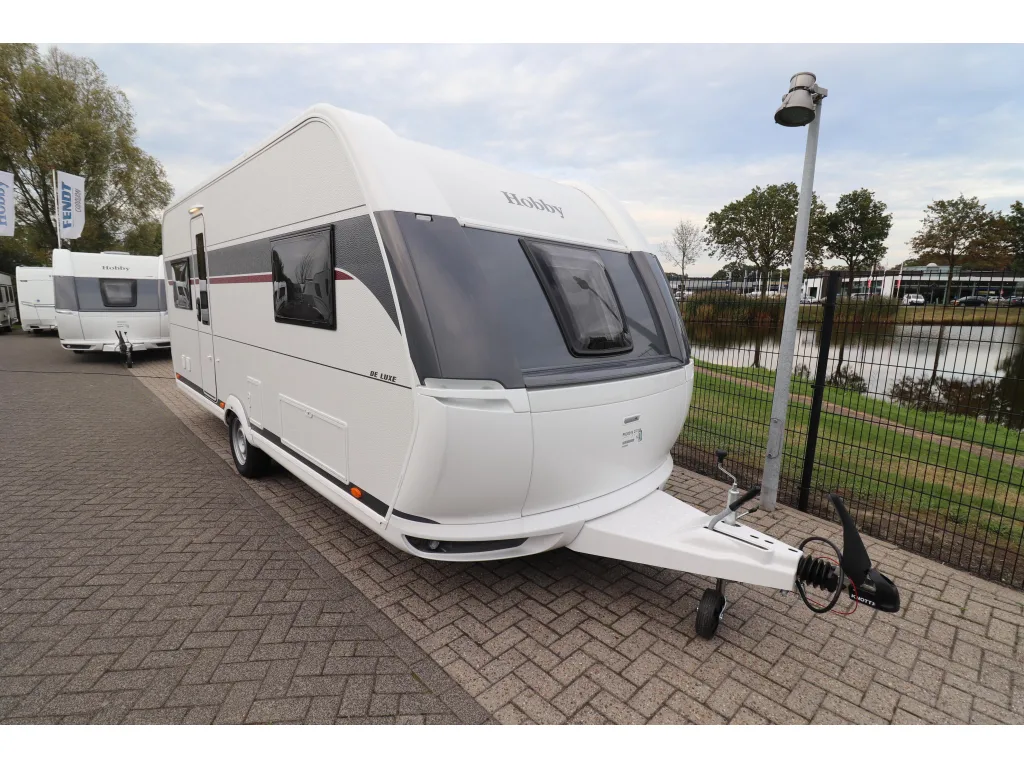 Hobby De Luxe (2027) — foto 1