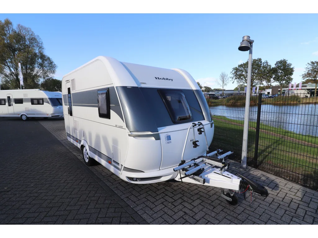 Hobby De Luxe (2022) — foto 1