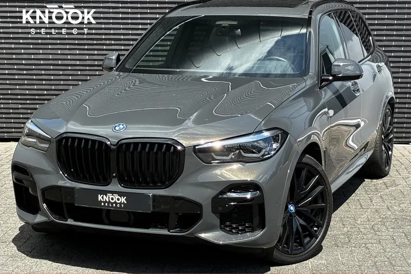 BMW X5 (2023)