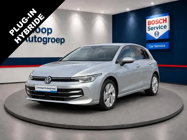 Volkswagen Golf (2025) — foto 1