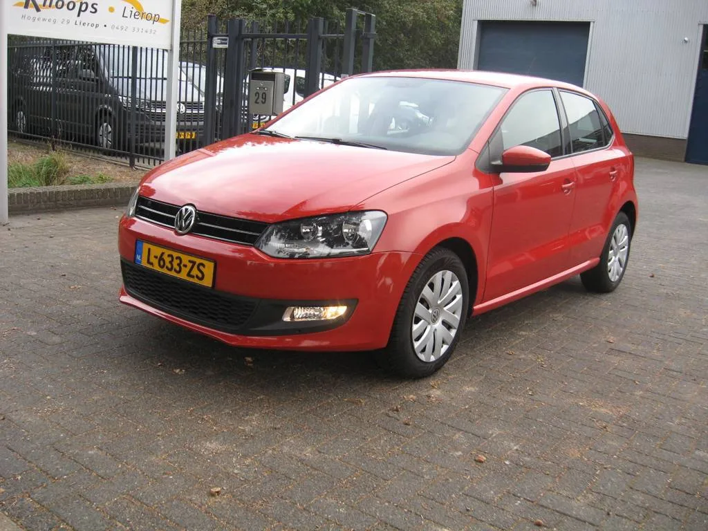 Volkswagen Polo (2012) — foto 1